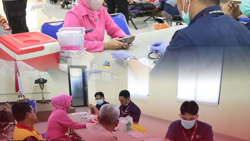 Polres Metro Bekasi Kota Melaksanakan Bakti Kesehatan Donor Darah Dalam Rangka HUT Bhayangkara ke – 77 Tahun 2023