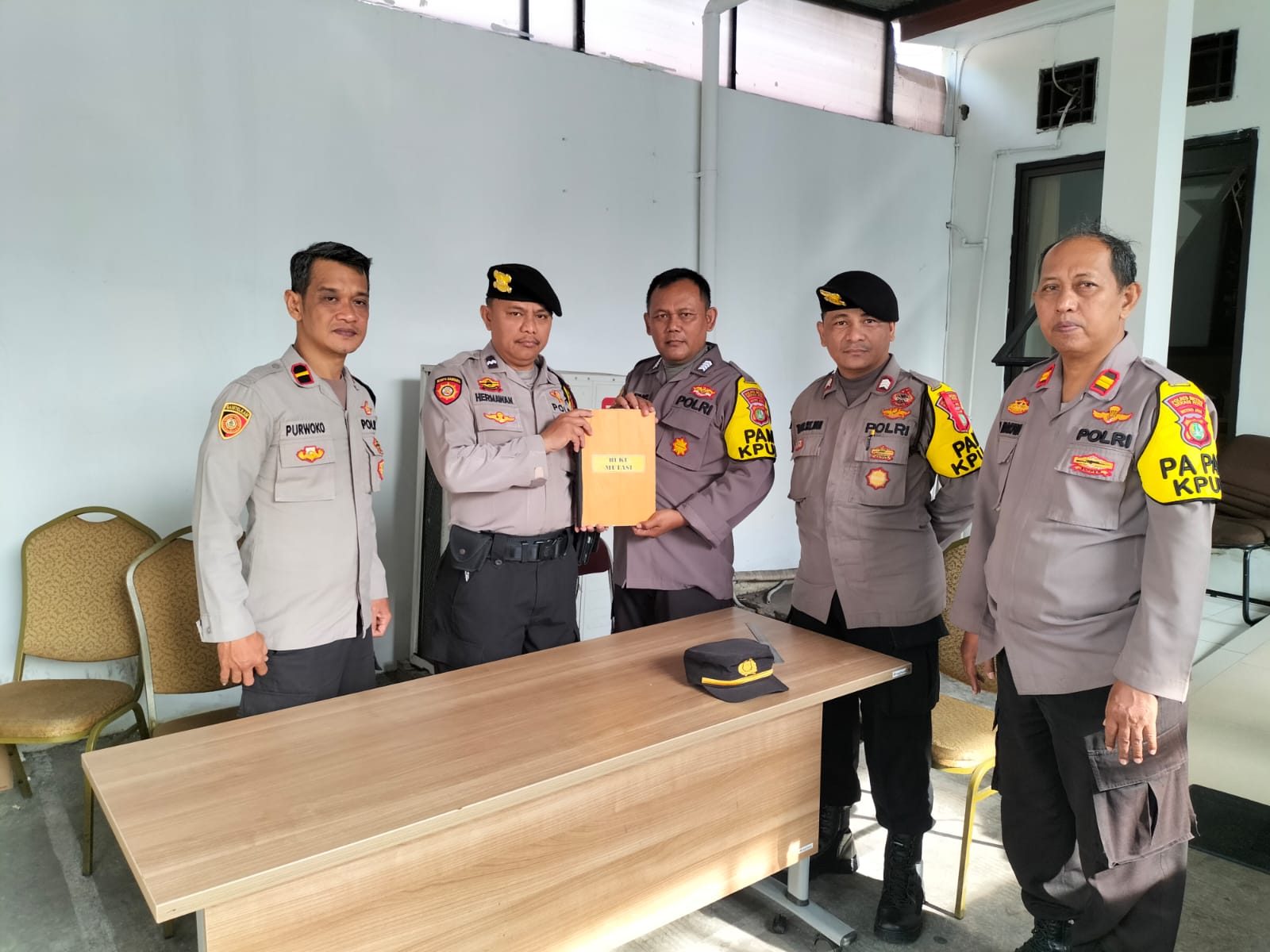 Kegiatan Pos Pam Operasi Mantap Brata Jaya 2023 dalam Pengamanan Kantor KPU Kota Bekasi