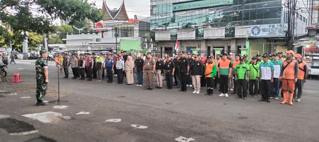 Gelar Apel Pengamanan Nataru Koramil 02/Matraman Bersama Forkopimcam