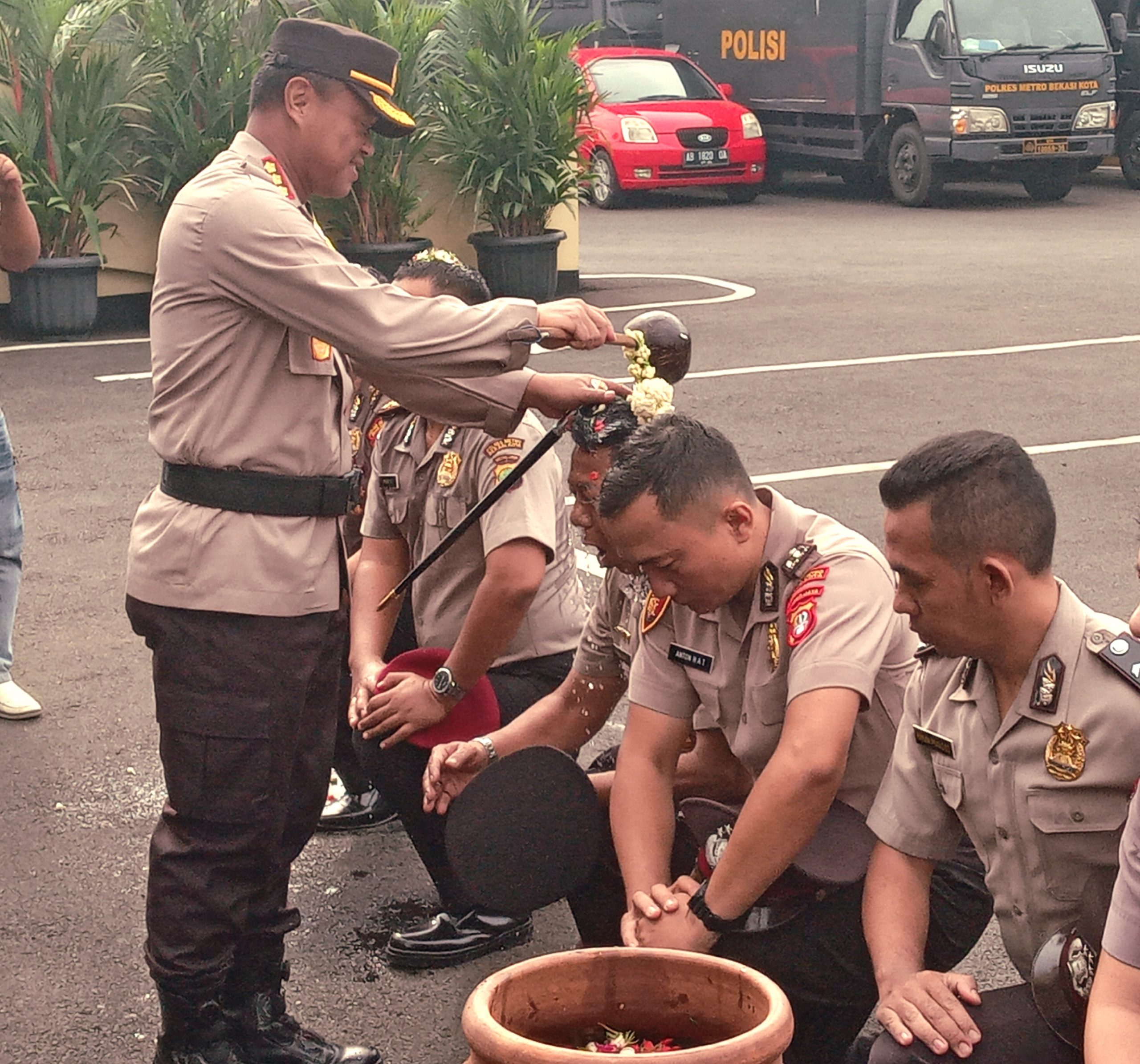 Awal Tahun 2024, Sebanyak 137 Personil Polres Metro Bekasi Kota Naik Pangkat dan 3 Personil Kenaikan Pangkat Pengabdian