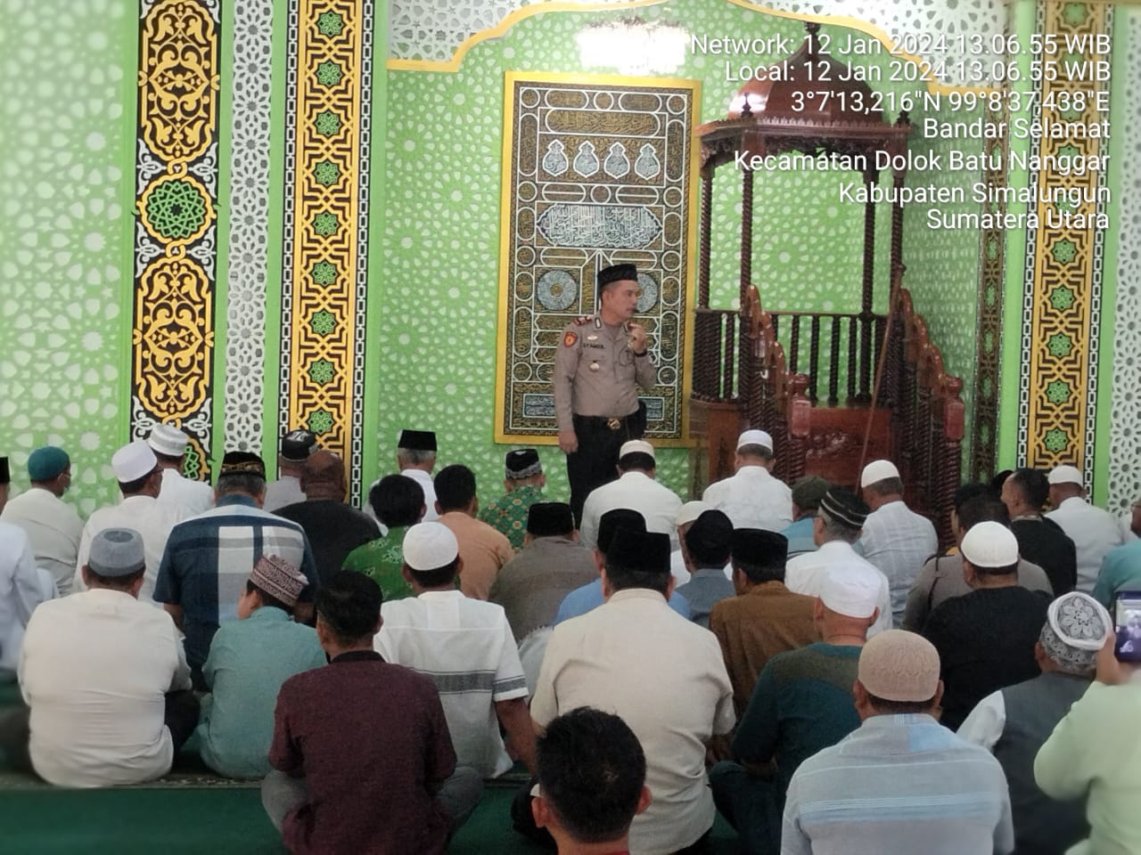 Kapolsek Baru Serbalawan AKP Syamsul Melaksanakan Program Jumat Curhat di Mesjid Jami Serbalawan